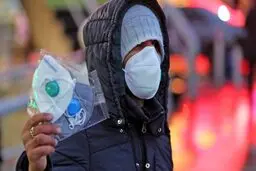 
هنگام استفاده از ماسک‌ها تا حدود ۷۵ درصد کاهش می‌یابد. 
