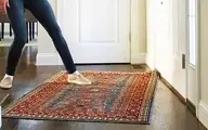 اگه مدام روی فرش خونتون لیز میخوری ببین! | ترفند درست کردن سُرگیر خانگی +ویدئو