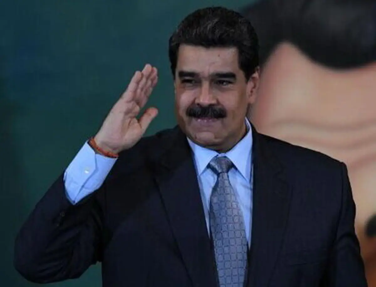 
مادورو  |   واکسن کرونای روسی را اول خودم خواهد زد