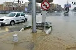 
 ادامه بارش ها برای امشب و فردا  / آبگرفتگی معابر و مسیل ها در تهران