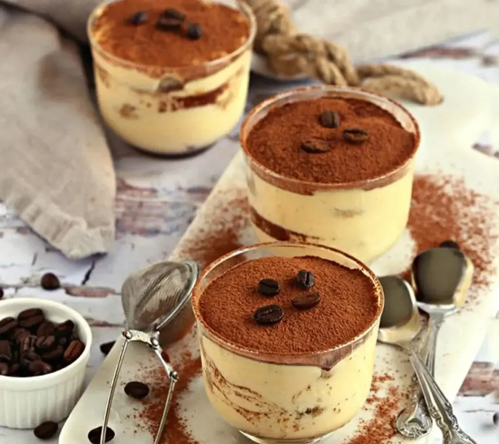 طرز تهیه دسر نسکافه ای متفاوت + ویدیو 