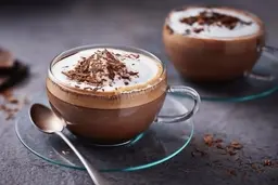 لیوان استثنائی با شکلات و نسکافه + ویدیو 