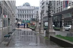 جمع‌آوری چادر خبرنگاران در مقابل هتل محل مذاکرات وین 