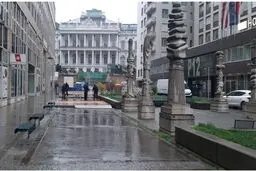 جمع‌آوری چادر خبرنگاران در مقابل هتل محل مذاکرات وین 