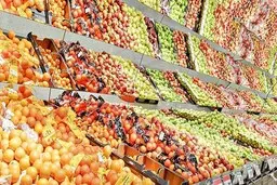 مدیرعامل میادین تهران: قیمت میوه «شب یلدا» در میادین تره بار ۳۰ تا ۴۰ درصد، گوشت گوسفندی ۱۹ درصد و گوشت گوساله ۱۵ درصد ارزان‌تر از سطح شهر است