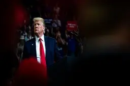 
ترامپ: در پنسیلوانیا ده‌ها هزار رای غیرقانونی پیروزی را از من گرفت
