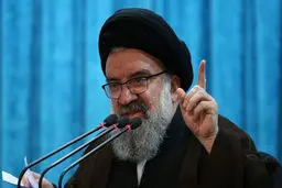 احمد خاتمی: همه از شل حجابی ناراحت هستند اما یادمان باشد اگر این حکومت دینی نباشد، جشن هنر برگزار می شود