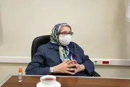 
دکتر مینو محرز چنین تجمع‌هایی خجالت‌آور است کاملا ناامید شدم