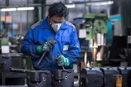 دولت: تصمیم شورای عالی کار برای افزایش ۵۷ درصدی کف دستمزد کارگران قطعی است