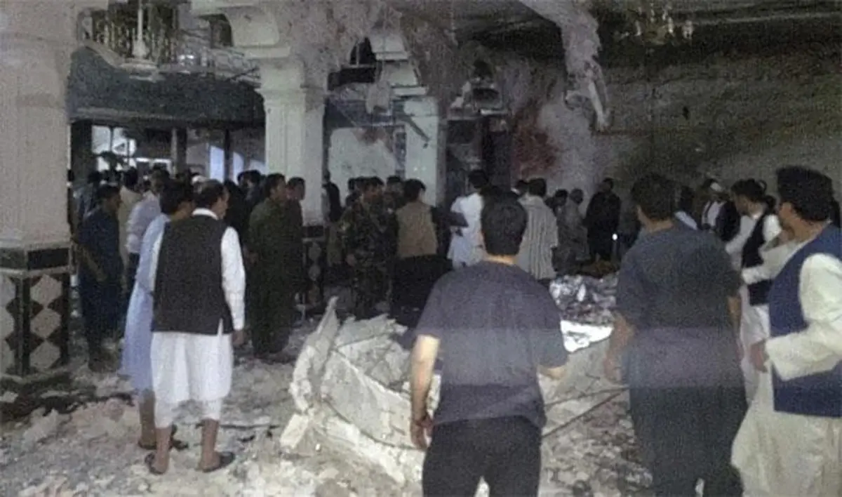 کشته شدن بیش از ۷۰ تن در بمب‌گذاری دو مسجد در افغانستان