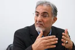 راغفر: واردکنندگان با ارز ارزان ثروت‌های افسانه‌ای می‌سازند؛ فشار معیشت بر دوش مردم است