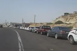 سوخت گیری عجیب در چابهار | چرا صف‌های سوختگیری در چابهار تمام نمی‌شود؟