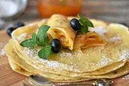طرز تهیه بلینچیک دو رنگ و خال خالی | آموزش پنکیک لطیف و خوش‌طعم به سبک روسی +ویدئو