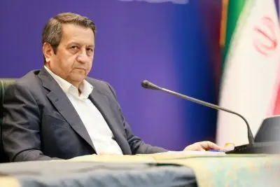 رئیس کل بانک مرکزی از کاهش بیشتر در رشد نقدینگی خبر داد
