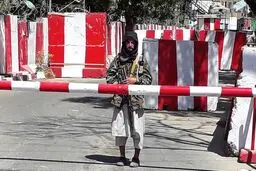 
زنان و مردان اجازه گشت و گذار یکجا در پارک‌های کابل را ندارند