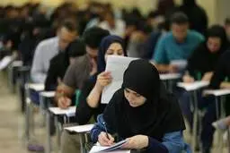 
وزارت علوم: شهرهای زرد و آبی می‌توانند با رعایت پروتکل‌های بهداشتی امتحانات را حضوری برگزار کنند

