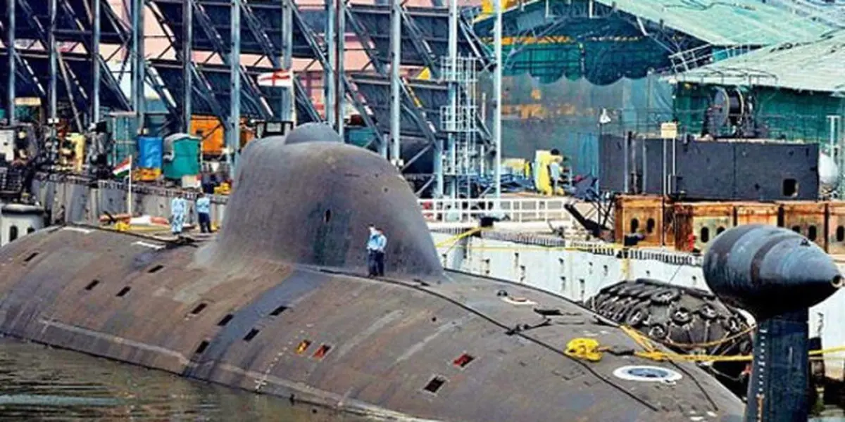 نیروی دریایی هند مخفیانه زیردریایی هسته‌ای‌اش را به کار گرفت