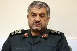 
سردار جعفری:  اگر نگاهمان عوض شود، آزادی خرمشهرها در پیش است.