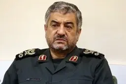 
سردار جعفری:  اگر نگاهمان عوض شود، آزادی خرمشهرها در پیش است.