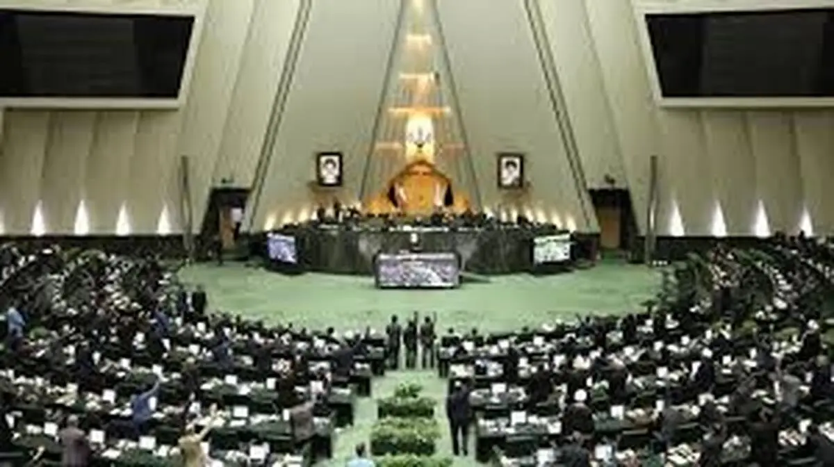  6نماینده مجلس: طرح سه‌فوریتی تعطیلی یک‌ماهه با اشتباه نایب‌رئیس از دستور کار خارج شد