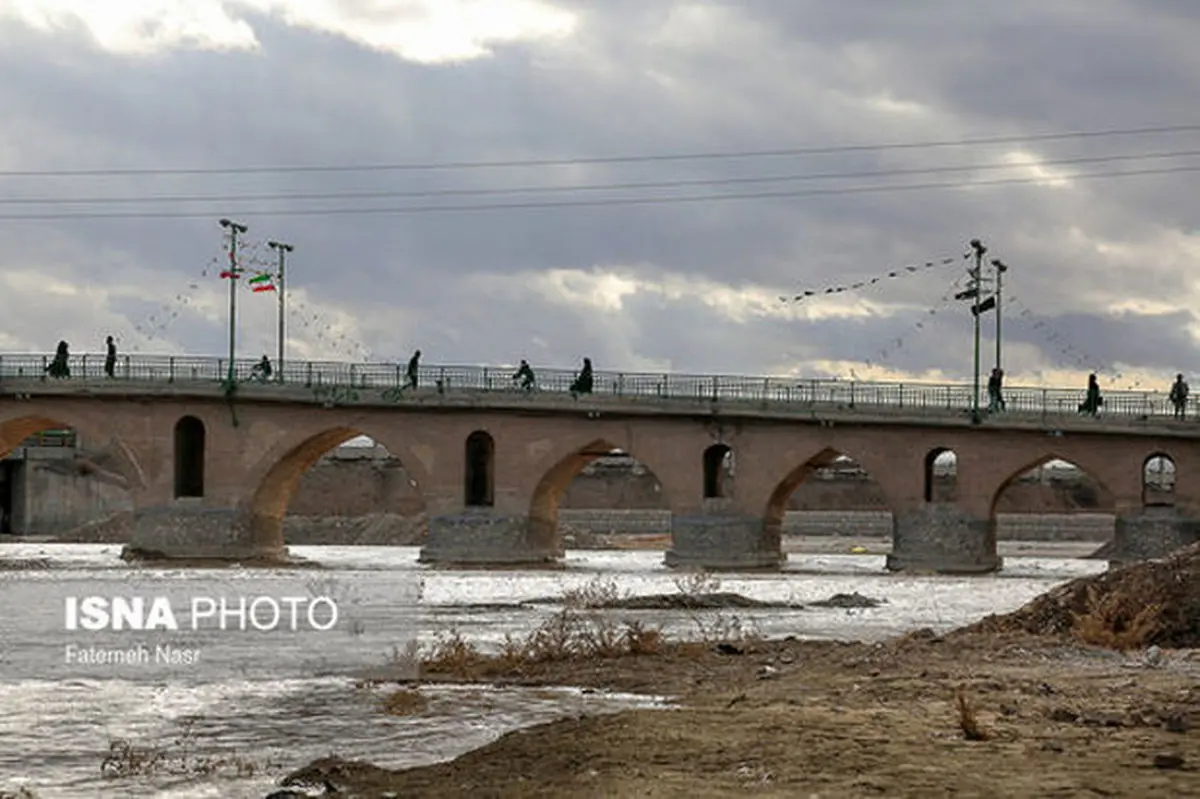 زاینده‌رود پس از ۱۸ ماه جاری شد