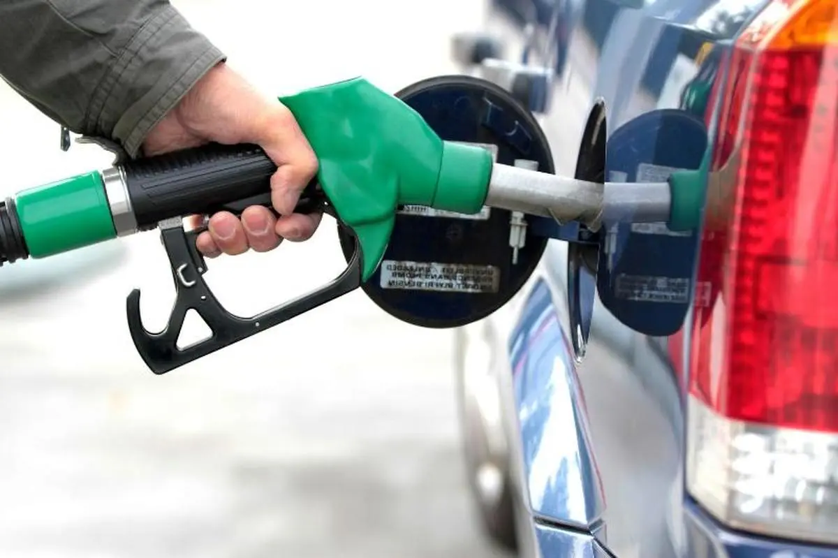 کاهش سهمیه جایگاه‌ها گام دوم سهمیه‌بندی بنزین