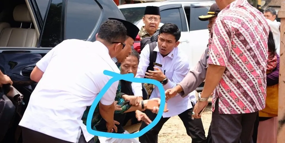 اندونزی: عامل حمله به وزیر امنیت تحت تأثیر داعش بود