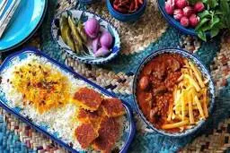 طرز تهیه قیمه درباری با برنج زعفرانی | رسپی قیمه مجلسی برای مهمانی ها+ ویدیو 