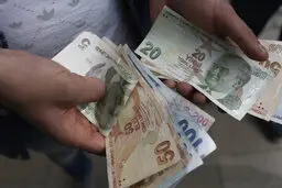 نرخ لیر ترکیه به رکورد تاریخی جدیدی سقوط کرد