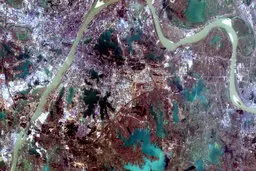 ردیابی کردن نواحی فقیر نشین مبتلا به ویروس کرونا از طریق داده های ماهواره ای