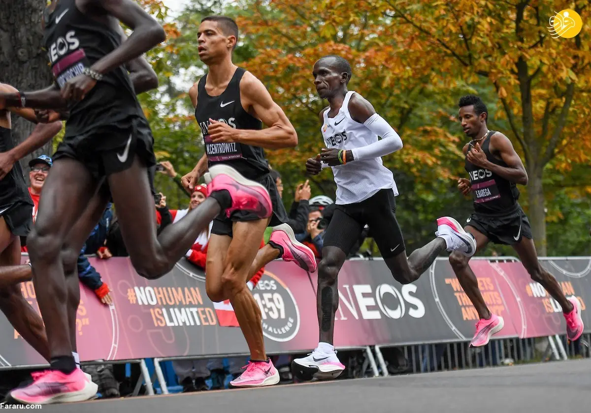 دونده کنیایی در ماراتن تاریخ‌ساز شد  دونده کنیایی روز شنبه موفق شد به نخستین فردی تبدیل شود که مسافت کامل دوی ماراتن را در کمتر از دو ساعت دویده است.