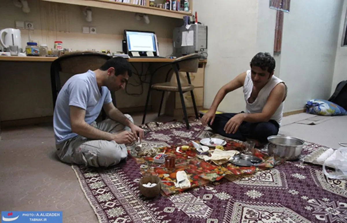 دانشجویان شریف در محاصره خون‌آشام‌ها ی طرشت