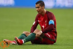 
چرا مارادونا؟ چرا رونالدو نه؟

