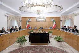 توصیه روحانی به شهروندان: از سفرهای غیرضرور شهری و بین شهری خودداری کنید تا دوره توقف کرونا کوتاه‌تر شود