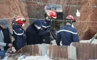 عملیات نفس گیر نجات کودک گرفتار در چاه تنگ و تاریک ۳۲ متری | او هنوز زنده و در چاه است!+ویدئو