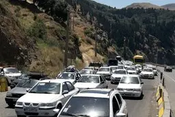 ترافیک در محورهای شمالی کشور | تراکم خودرو و شرایط جوی جاده‌ها را مسدود کرد