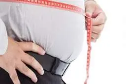 می خواهید شکم صاف و اندامی سالم داشته باشید؟  | این ۲ نوشیدنی چربی هایتان را ذوب می‍کند!