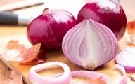 ضررهایی که آب پیاز برای مو دارد ولی شما نمی‌دانید! | عوارض آب پیاز برای مو