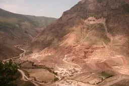 برداشت شن و ماسه از کوهستان مازندران | عامل گرد و غبار  و ویلاسازی در مناطق شمال