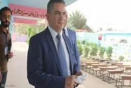 الزرفی آستین ها را بالا زد