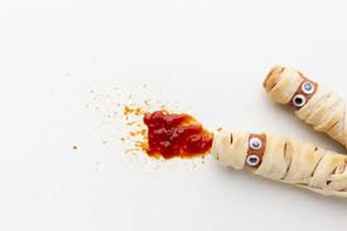 هاتداگهای مومیایی؛ خوشمزهترین ترس هالووین! | طرز تهیه هات داگ هالووینی +ویدئو