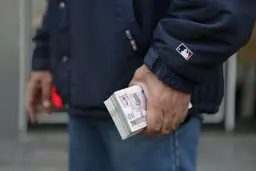 حذف صفر دغدغه مردم نیست