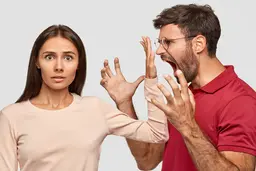 چگونه با فردی که به ما توهین می‌کند رفتار کنیم؟