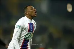 بلایی که شوت امباپه بر سر صورت یک زن جوان آورد +عکس