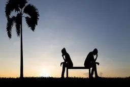 چگونه دلتنگ کسی که دلتنگمان نیست، نشویم! | مهارتهای زندگی 