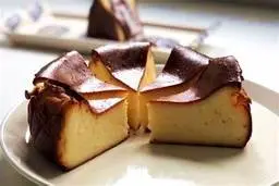 دیگه کافه نرو و چیز کیک سن سباستین رو تو خونه برای خودت درست کن! | طرز تهیه چیز کیک سن سباستین + ویدئو