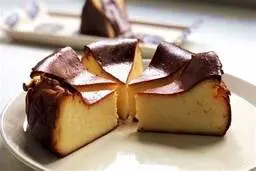 دیگه کافه نرو و چیز کیک سن سباستین رو تو خونه برای خودت درست کن! | طرز تهیه چیز کیک سن سباستین + ویدئو