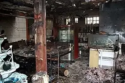 حریق  |  یک نفر در آتش‌سوزی بازار پردیس جان باخت.
