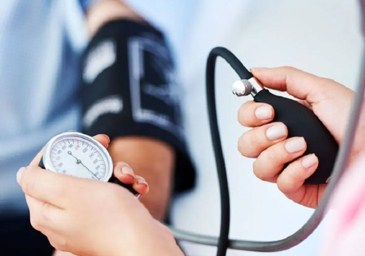 افرادی که فشار خون بالا دارند چهار برابر بقیه دچار سکته مغزی میشوند !