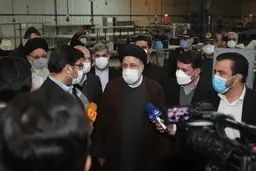 بازدید رئیسی از کارخانه ریسندگی خوش ریس